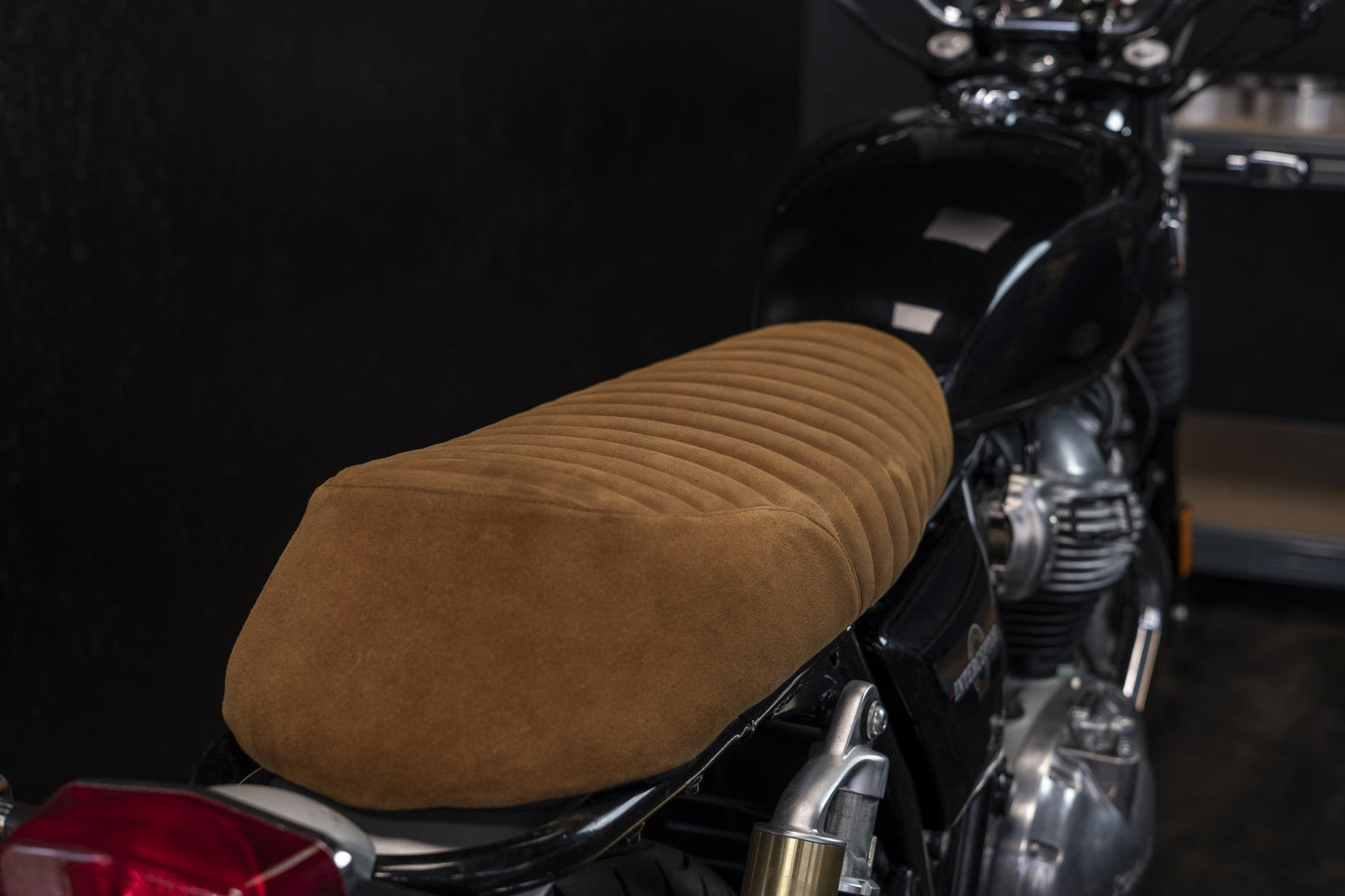 Housse de Selle CONFORT cuir Camel pour Royal Enfield Interceptor 650