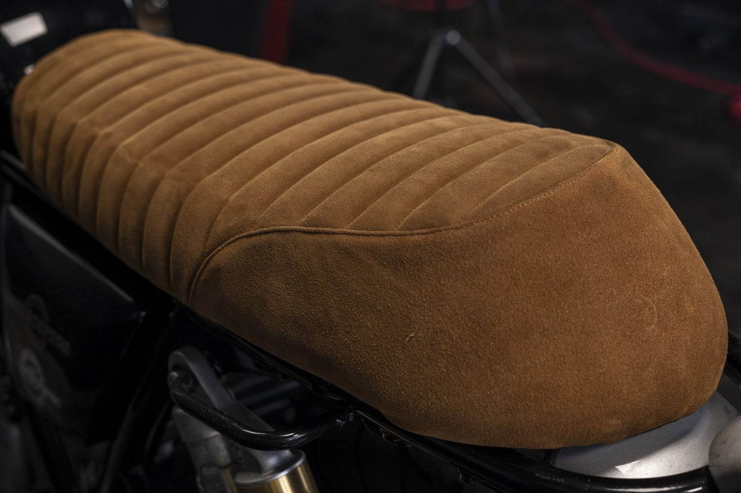 Housse de Selle CONFORT cuir Camel pour Royal Enfield Interceptor 650